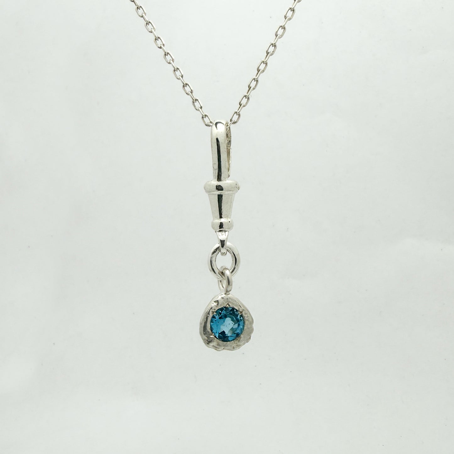 Pendant with clasp
